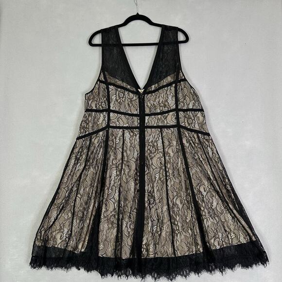 Torrid Dress Women Plus Sz 26 Lace V-Neck Fit & Flare Romantic Night Out Holiday - Picture 7 of 16